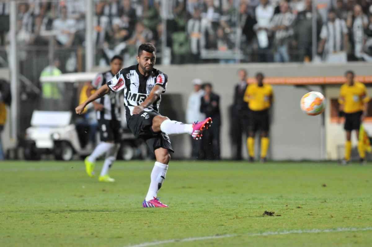 Imagens do jogo entre Atltico e Internacional, no Independncia, pela Copa Libertadores