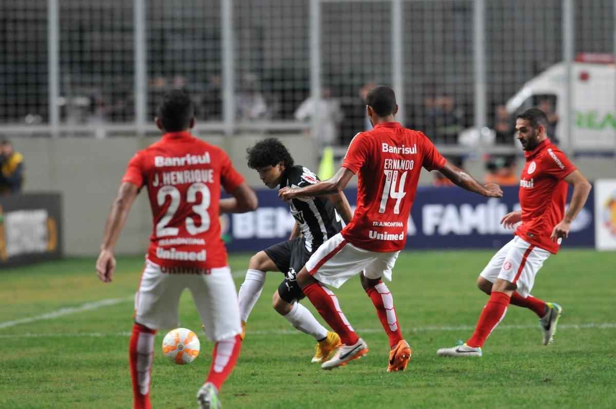Imagens do jogo entre Atltico e Internacional, no Independncia, pela Copa Libertadores