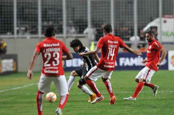 Imagens do jogo entre Atltico e Internacional, no Independncia, pela Copa Libertadores