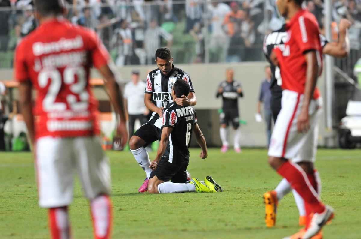 Imagens do jogo entre Atltico e Internacional, no Independncia, pela Copa Libertadores