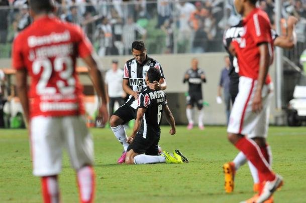 Imagens do jogo entre Atltico e Internacional, no Independncia, pela Copa Libertadores