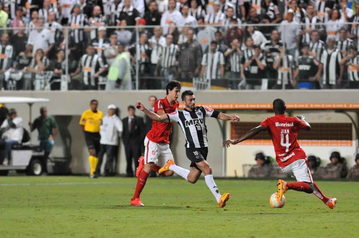 Imagens do jogo entre Atltico e Internacional, no Independncia, pela Copa Libertadores