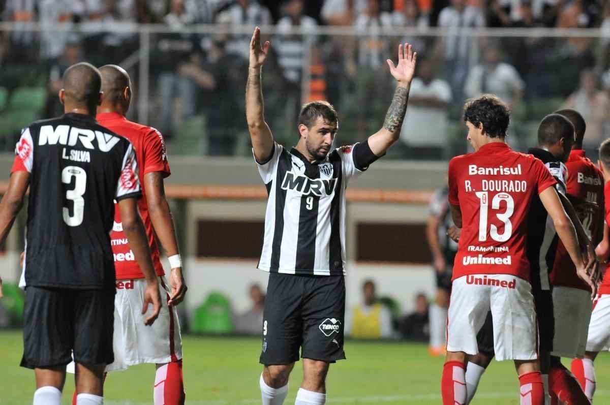 Imagens do jogo entre Atltico e Internacional, no Independncia, pela Copa Libertadores