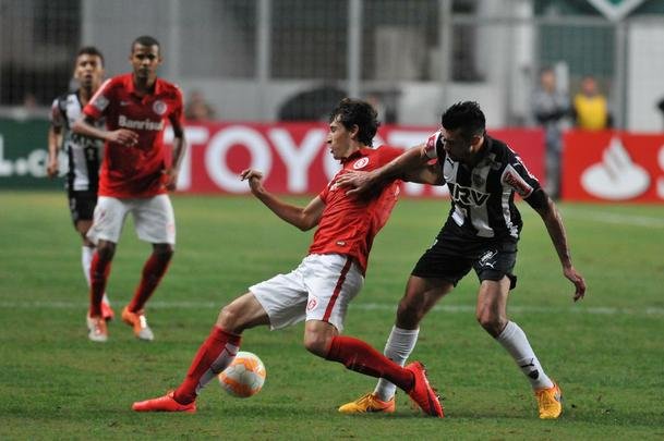 Imagens do jogo entre Atltico e Internacional, no Independncia, pela Copa Libertadores