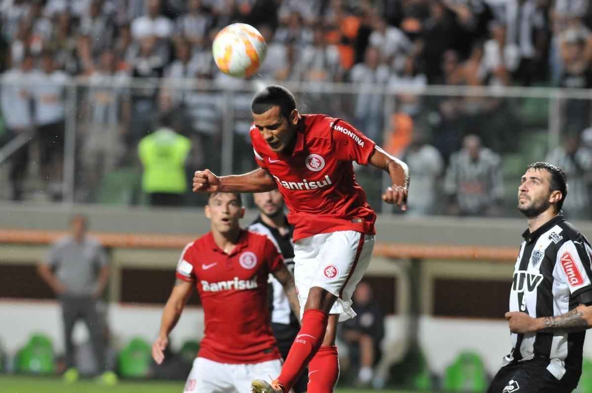 Imagens do jogo entre Atltico e Internacional, no Independncia, pela Copa Libertadores