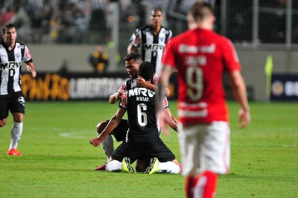 Imagens do jogo entre Atltico e Internacional, no Independncia, pela Copa Libertadores