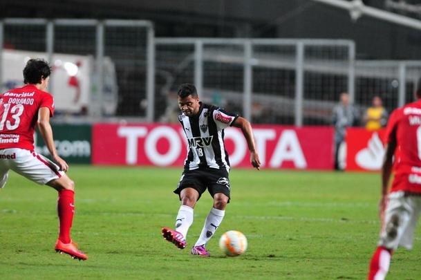Imagens do jogo entre Atltico e Internacional, no Independncia, pela Copa Libertadores