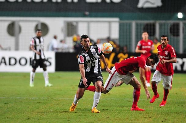 Imagens do jogo entre Atltico e Internacional, no Independncia, pela Copa Libertadores