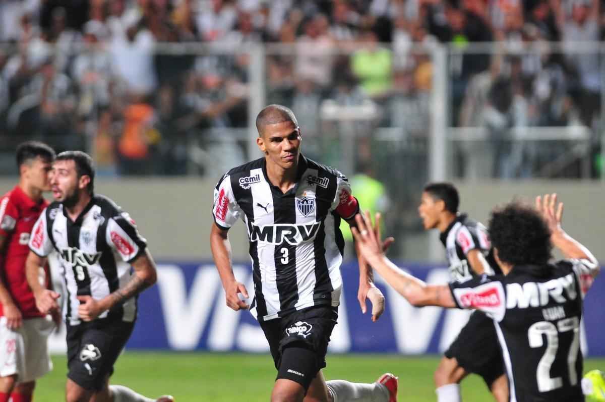 Imagens do jogo entre Atltico e Internacional, no Independncia, pela Copa Libertadores