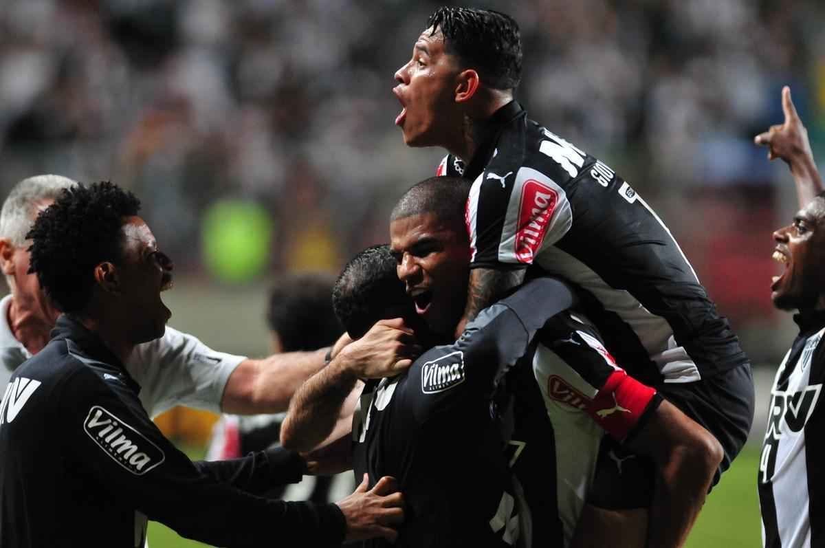 Imagens do jogo entre Atltico e Internacional, no Independncia, pela Copa Libertadores