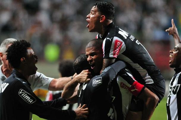 Imagens do jogo entre Atltico e Internacional, no Independncia, pela Copa Libertadores