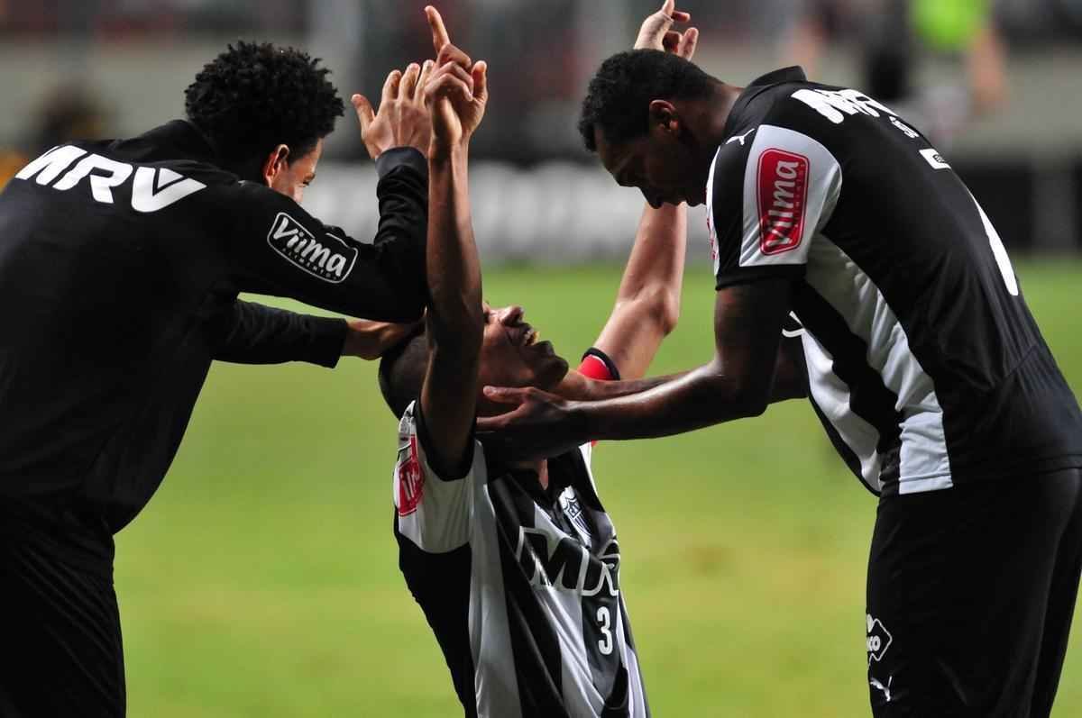 Imagens do jogo entre Atltico e Internacional, no Independncia, pela Copa Libertadores