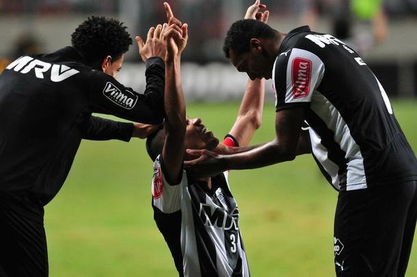 Imagens do jogo entre Atltico e Internacional, no Independncia, pela Copa Libertadores