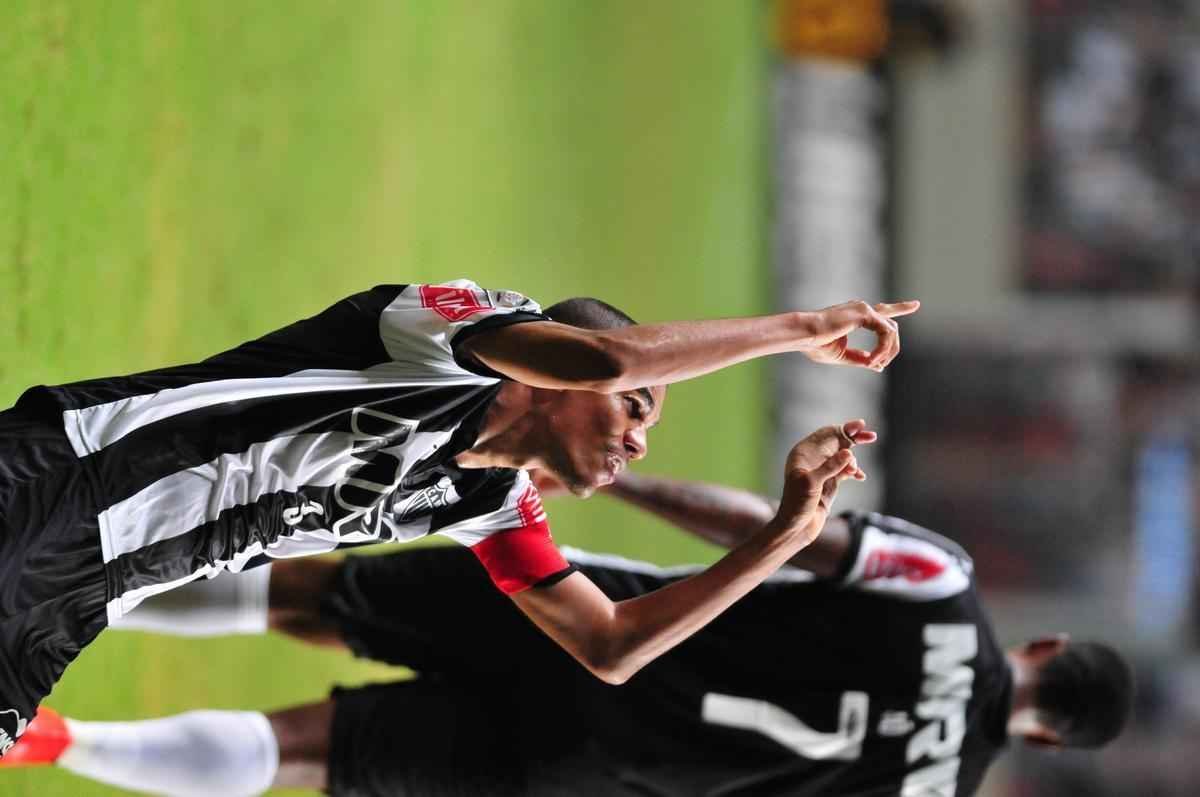 Imagens do jogo entre Atltico e Internacional, no Independncia, pela Copa Libertadores