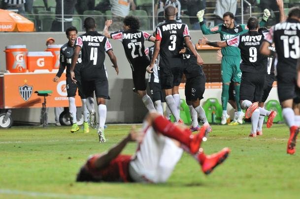 Imagens do jogo entre Atltico e Internacional, no Independncia, pela Copa Libertadores