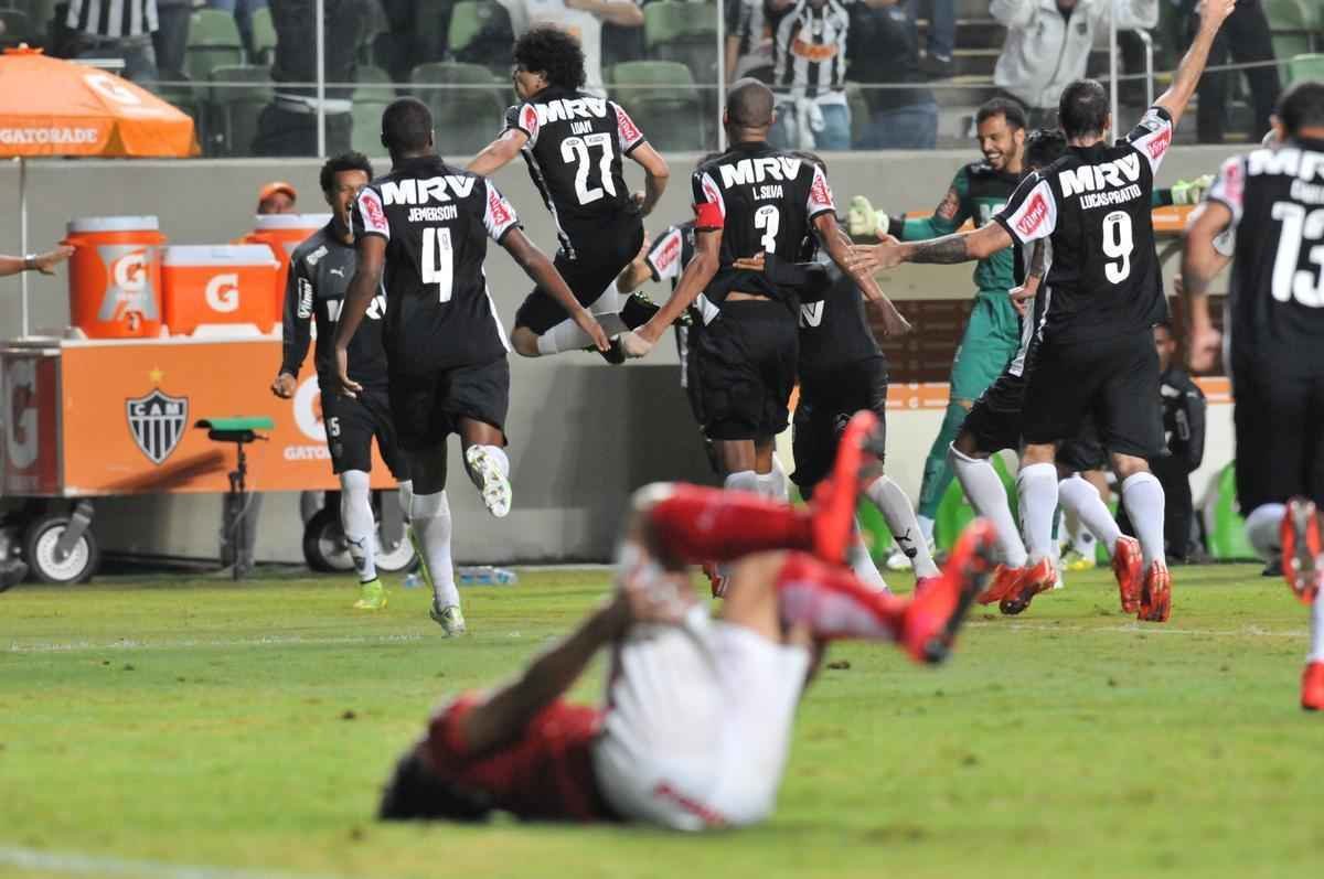 Imagens do jogo entre Atltico e Internacional, no Independncia, pela Copa Libertadores