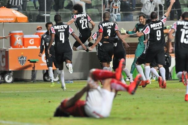 Imagens do jogo entre Atltico e Internacional, no Independncia, pela Copa Libertadores