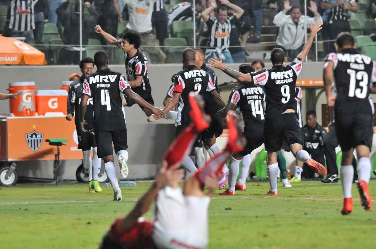 Imagens do jogo entre Atltico e Internacional, no Independncia, pela Copa Libertadores