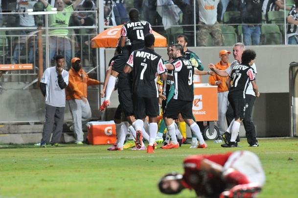 Imagens do jogo entre Atltico e Internacional, no Independncia, pela Copa Libertadores