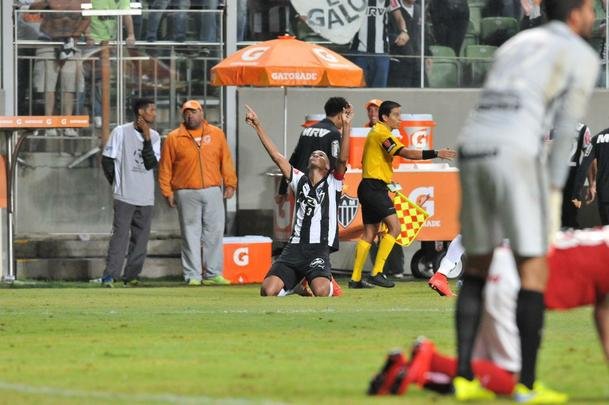 Imagens do jogo entre Atltico e Internacional, no Independncia, pela Copa Libertadores