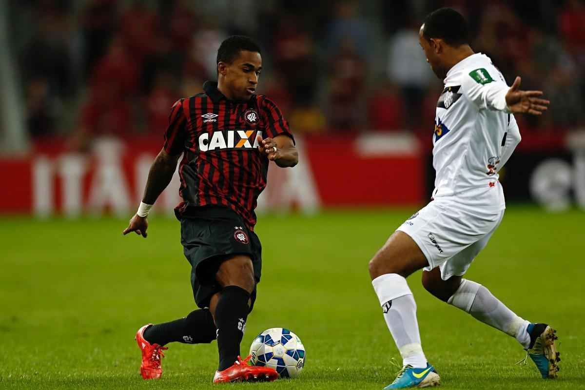 Tupi  derrotado pelo Atltico-PR por 2 a 1 em Curitiba, mas avana na Copa do Brasil