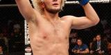 Contra Khabib Nurmagomedov veio a derrota que lhe tirou, momentaneamente, do caminho do cinturo dos leves