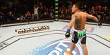 Rafael dos Anjos enfrentou na sequncia o ex-campeo da diviso, Ben Henderson, e venceu por nocaute no primeiro round