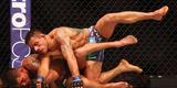 Em sua 18 luta, a maior vitria. Rafael dos Anjos atropelou o favorito e campeo Anthony Pettis, venceu por deciso unnime e conquistou o cinturo