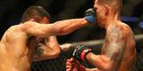 Em sua 18 luta, a maior vitria. Rafael dos Anjos atropelou o favorito e campeo Anthony Pettis, venceu por deciso unnime e conquistou o cinturo