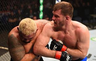 Imagens do duelo entre Stipe Miocic e Mark Hunt no UFC em Adelaide. Croata-americano venceu por nocaute tcnico no quinto round