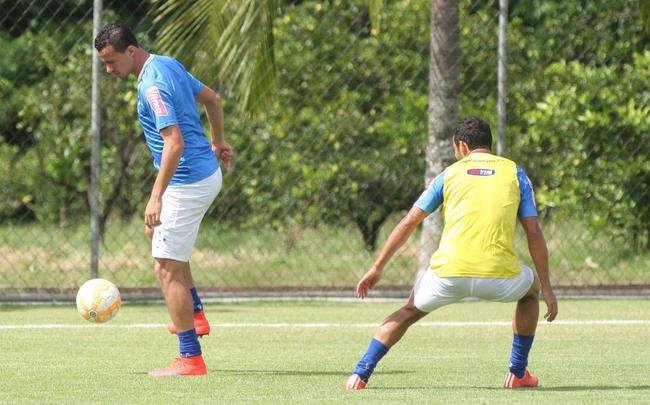 Tcnico Marcelo Oliveira fez um treino ttico fechado na Toca da Raposa II e no mostrou o time que enfrentar o So Paulo. Jornalistas acompanharam apenas atividade recreativa.