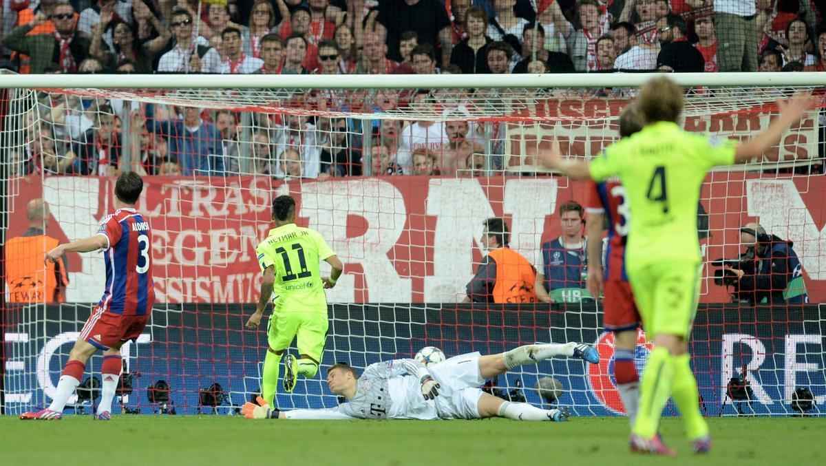 Primeiro gol de Neymar sobre o Bayern na derrota por 3 a 2, em Munique, no jogo de volta das semifinais da Liga dos Campees. No primeiro duelo, no Camp Nou, Barcelona havia goleado alemes por 3 a 0