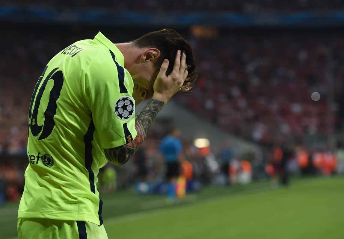 Primeiro gol de Neymar sobre o Bayern na derrota por 3 a 2, em Munique, no jogo de volta das semifinais da Liga dos Campees. No primeiro duelo, no Camp Nou, Barcelona havia goleado alemes por 3 a 0