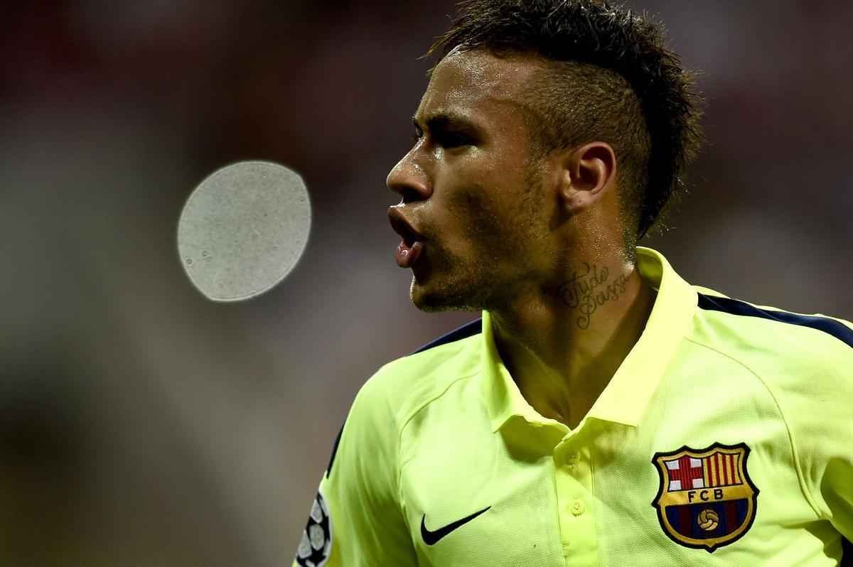 Segundo gol de Neymar sobre o Bayern na derrota por 3 a 2, em Munique, no jogo de volta das semifinais da Liga dos Campees. No primeiro duelo, no Camp Nou, Barcelona havia goleado alemes por 3 a 0