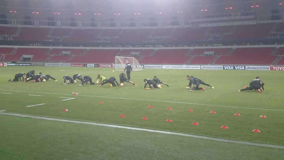 Fotos do treino do Atltico no Beira-Rio