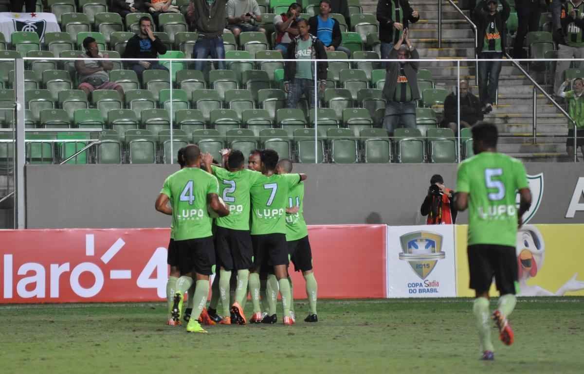 Fotos da partida entre Amrica e Cear, no Independncia, pela segunda fase da Copa do Brasil