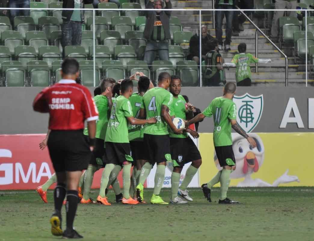 Fotos da partida entre Amrica e Cear, no Independncia, pela segunda fase da Copa do Brasil