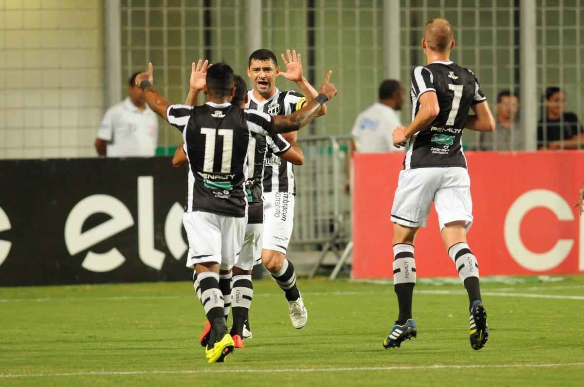 Fotos da partida entre Amrica e Cear, no Independncia, pela segunda fase da Copa do Brasil