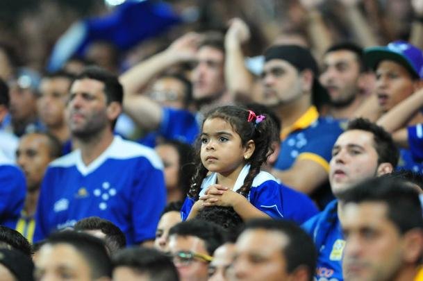 Imagens do segundo tempo do duelo entre Cruzeiro e So Paulo, no Mineiro