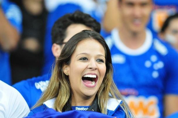Fbio pegou dois pnaltis, Gabriel Xavier converteu ltima cobrana celeste e torcida foi ao delrio com a classificao do Cruzeiro s quartas de final da Copa Libertadores sobre o So Paulo, no Mineiro