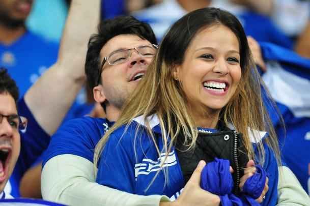 Fbio pegou dois pnaltis, Gabriel Xavier converteu ltima cobrana celeste e torcida foi ao delrio com a classificao do Cruzeiro s quartas de final da Copa Libertadores sobre o So Paulo, no Mineiro