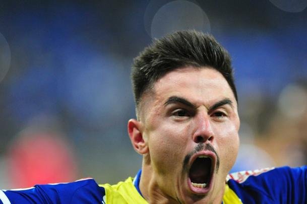 Fbio pegou dois pnaltis, Gabriel Xavier converteu ltima cobrana celeste e torcida foi ao delrio com a classificao do Cruzeiro s quartas de final da Copa Libertadores sobre o So Paulo, no Mineiro