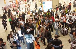 Chegada do Galo a Confins depois da eliminao na Libertadores
