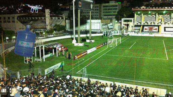 Drone na Bombonera vira meme na internet; veja alguns