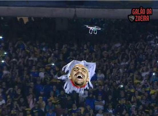 Drone na Bombonera vira meme na internet; veja alguns