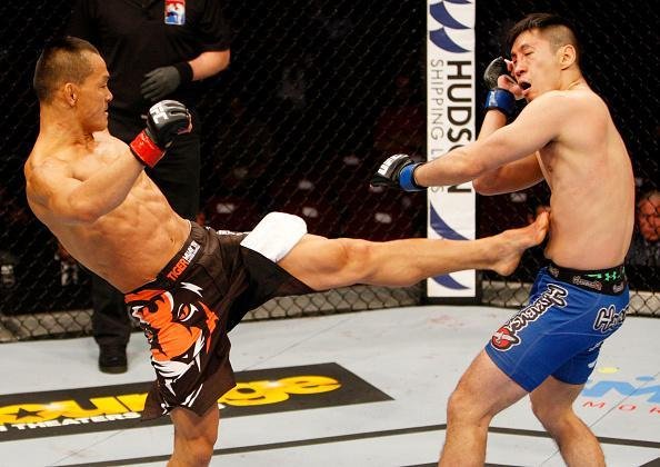 Ning Guangyou venceu Royston Wee por nocaute tcnico no segundo round