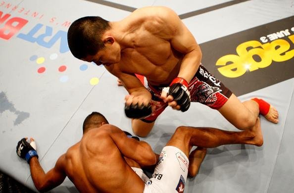 Li Jingliang venceu brasileiro Dhiego Lima por nocaute no primeiro round