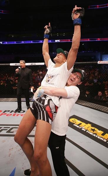 Kajan Johnson venceu Lipeng Zhang por deciso unnime 