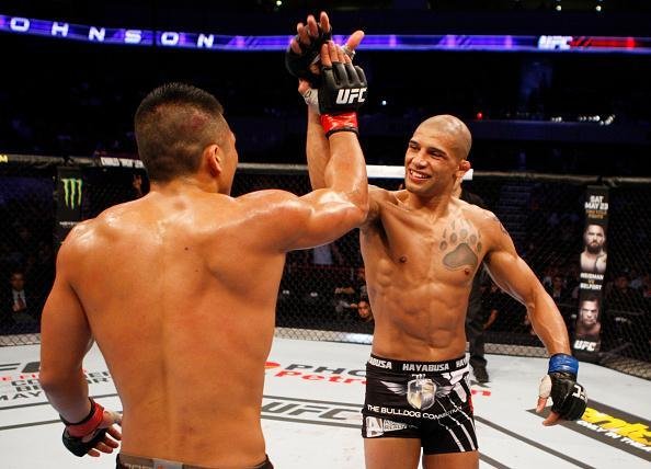 Kajan Johnson venceu Lipeng Zhang por deciso unnime 