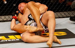 Jon Tuck venceu Tae Hyun Bang por finalizao no primeiro round